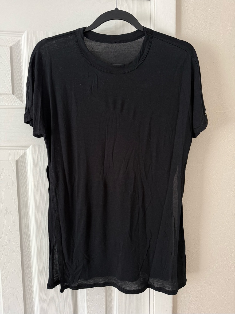 Alo Yoga Dreamer Split Side Short Sleeve Tunic size Medium Black